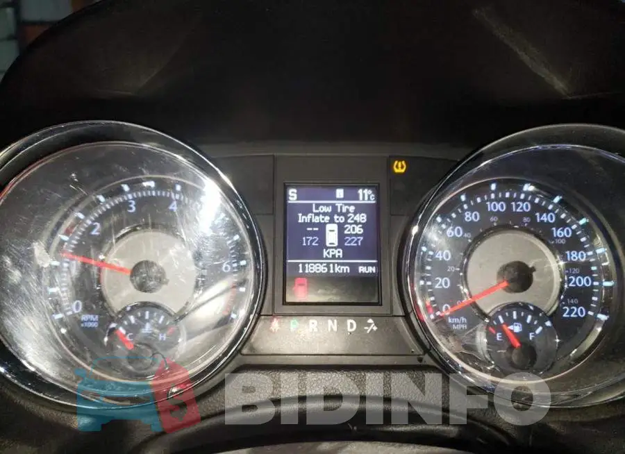 2C4RC1CG9FR501612 Photo# 9