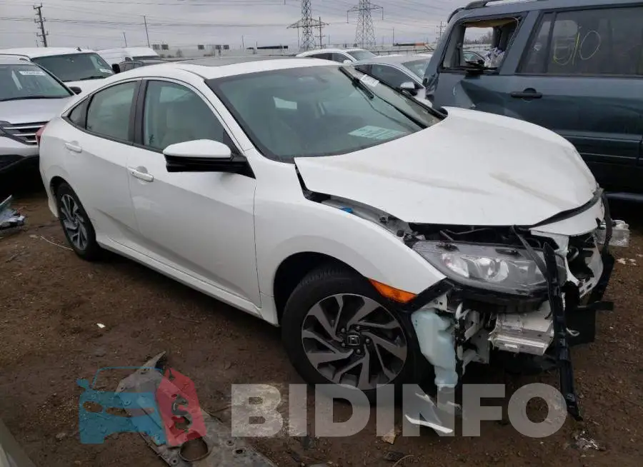 19XFC2F77HE011744 Photo# 4