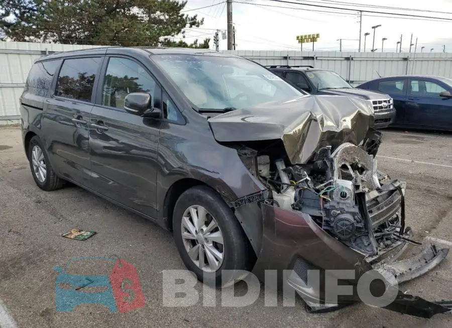 KNDMB5C17H6220273 Photo# 4