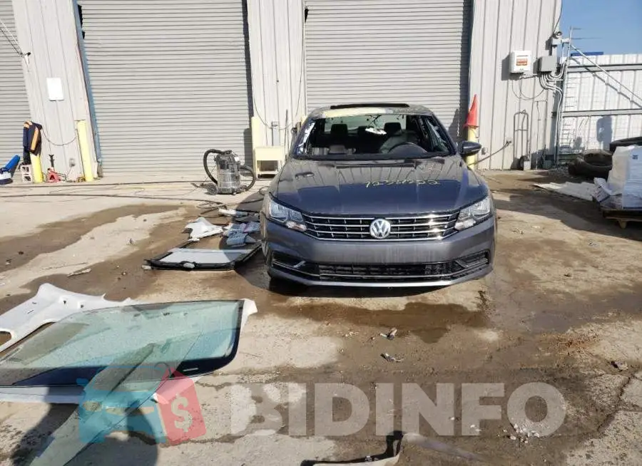 1VWLA7A37KC006629 Photo# 5