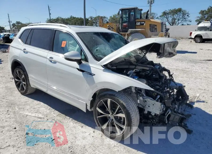 3VV4B7AX8NM168166 Photo# 4