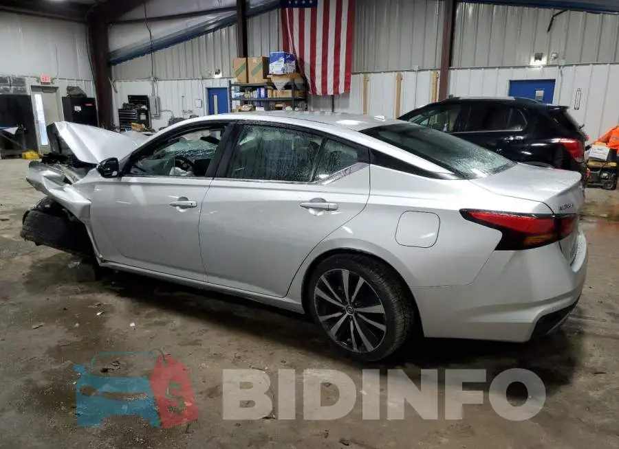1N4BL4CV5LC195763 Photo# 2