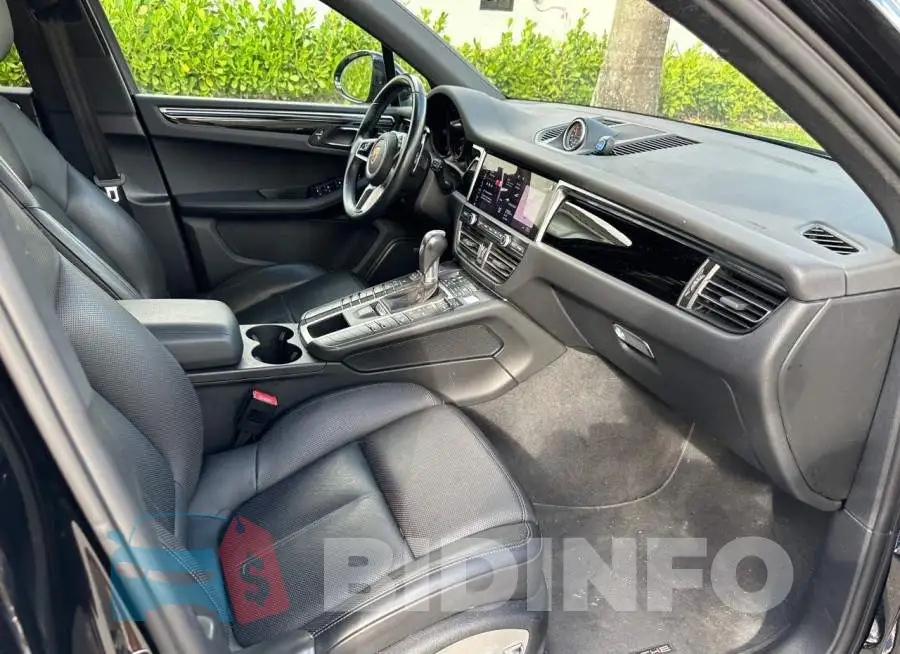 WP1AA2A50LLB14136 Photo# 5