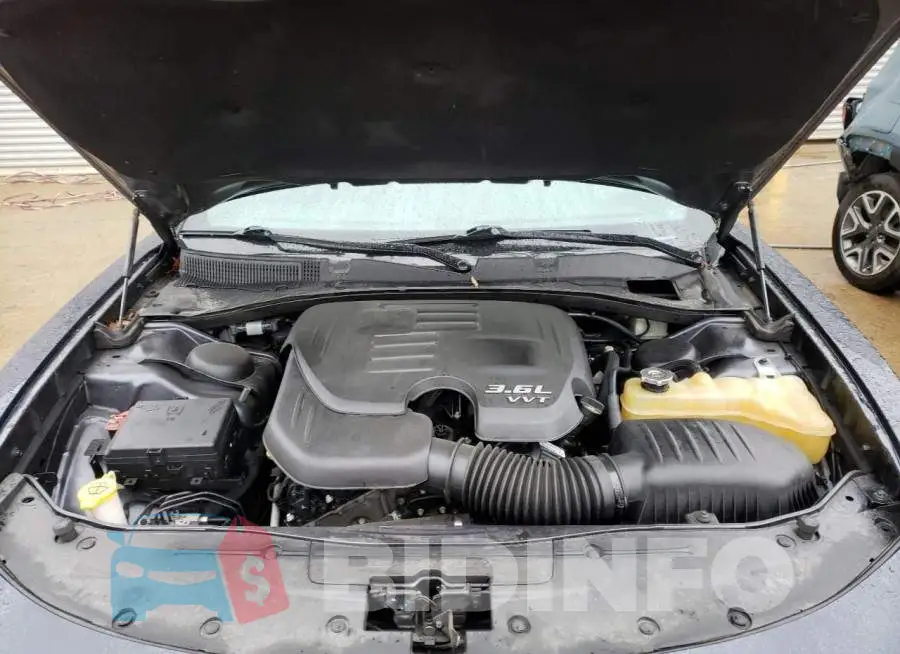 2C3CDXJG9GH189084 Photo# 11
