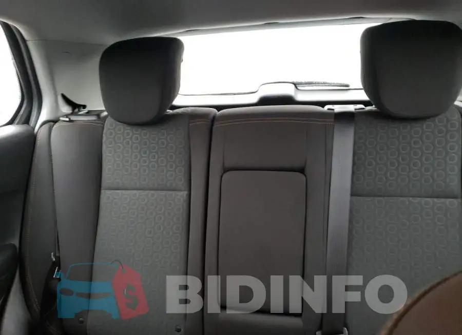 3GNCJNSB6JL292898 Photo# 10