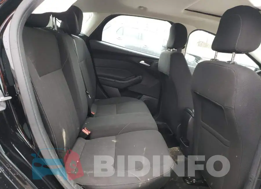 1FADP3M2XJL249034 Photo# 10