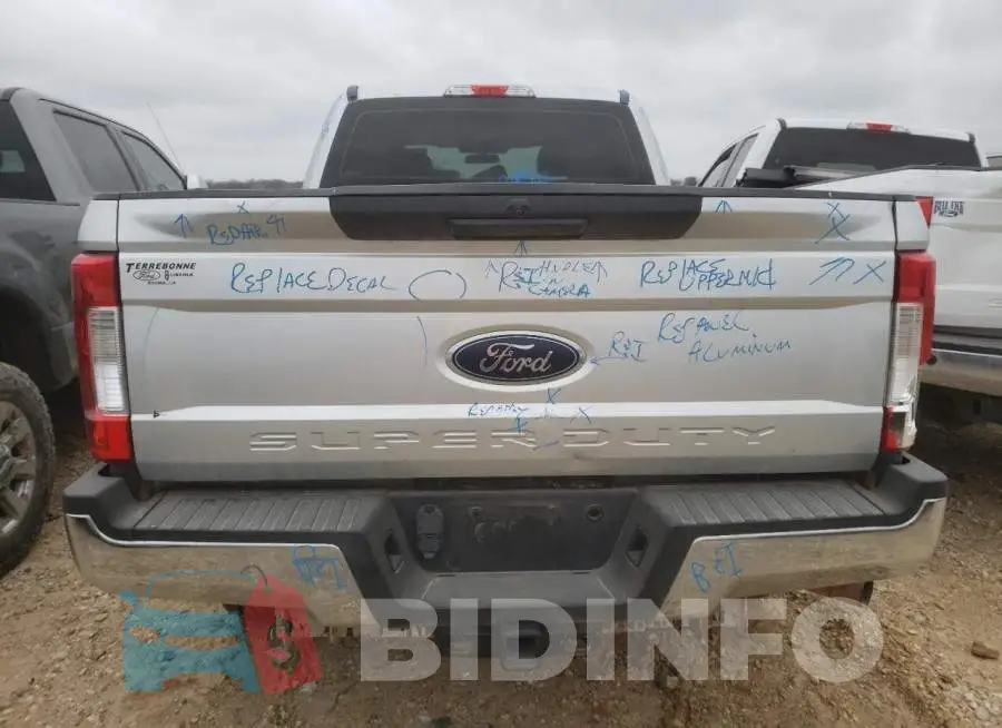 1FT7W2B61JEB15916 Photo# 6