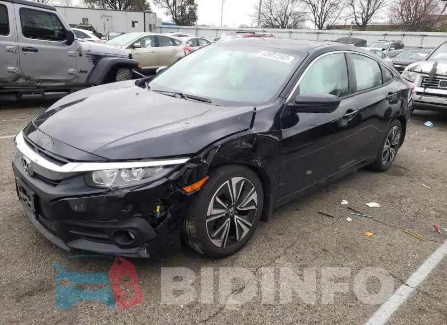 19XFC1F30HE018025 Photo# 1