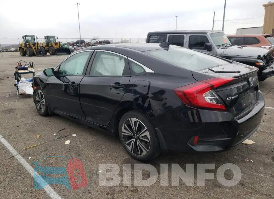 19XFC1F30HE018025 Photo# 2