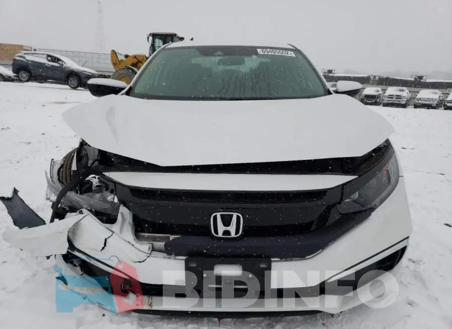 19XFC2F67KE024105 Photo# 5