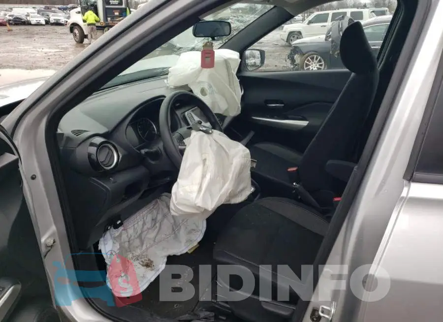 3N1CP5CU1JL537973 Photo# 7