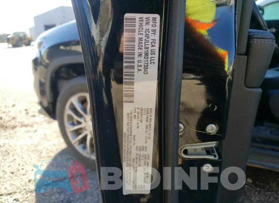 1C4PJLLB1MD173843 Photo# 13