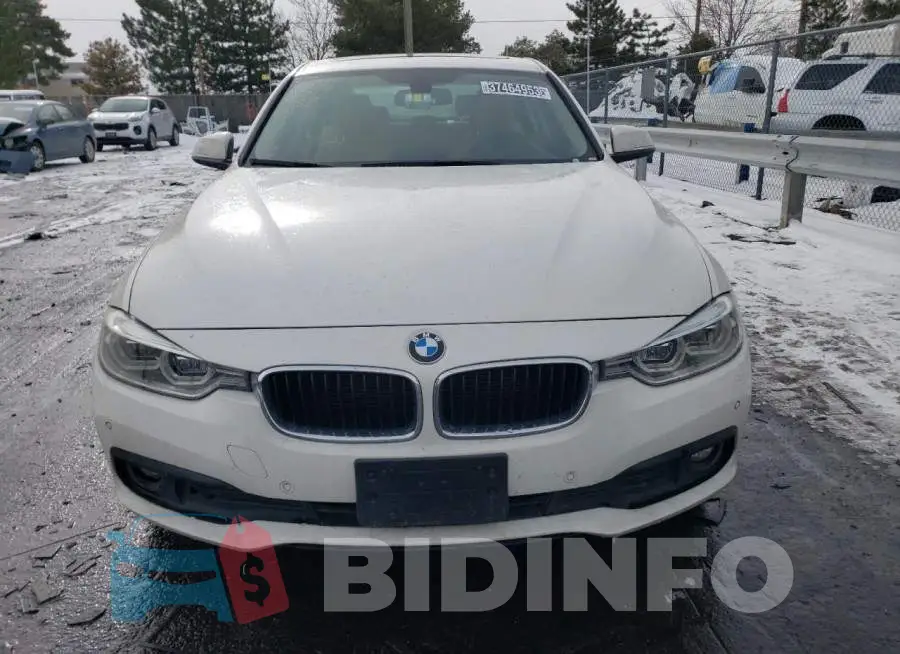WBA8E5G53JNU45725 Photo# 5