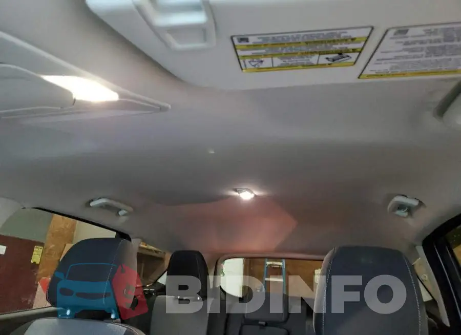 1FMCU9G97HUD71621 Photo# 10