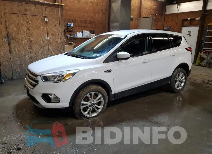 1FMCU9G97HUD71621 Photo# 1