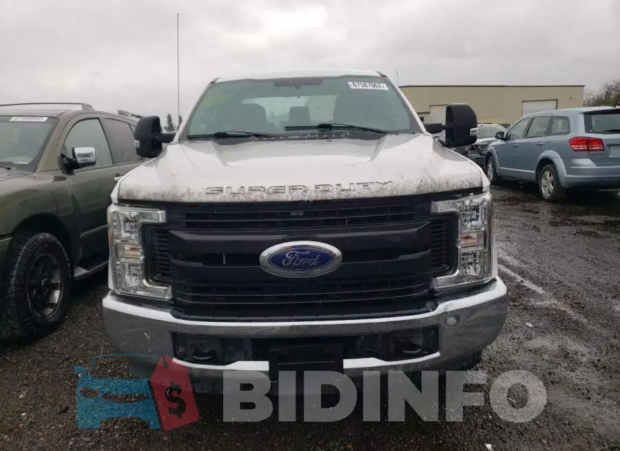 1FT7X2A69HEC45614 Photo# 5