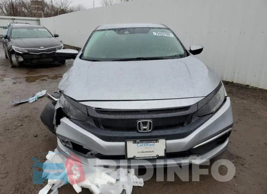 19XFC2F66KE020742 Photo# 5