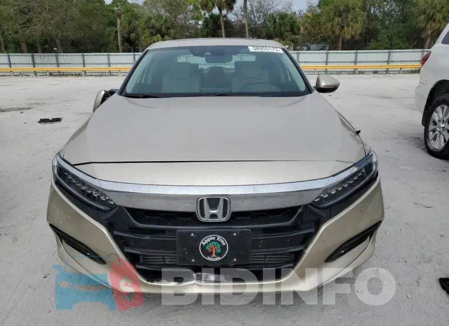 1HGCV2F96KA028450 Photo# 5