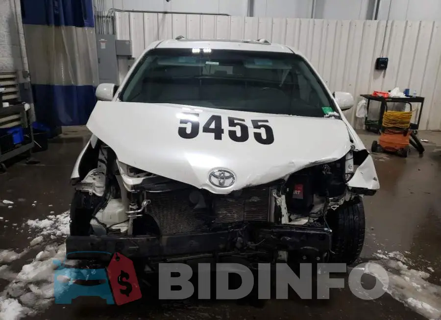 5TDYK3DCXFS685634 Photo# 5