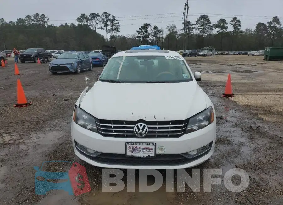 1VWCS7A34EC025446 Photo# 5
