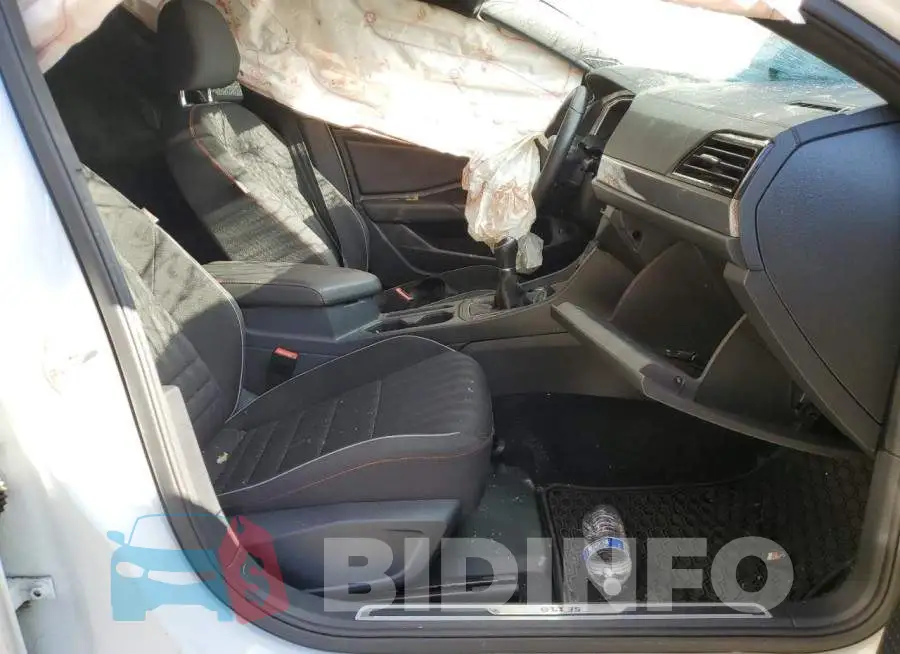 3VW5T7BU4KM217537 Photo# 5