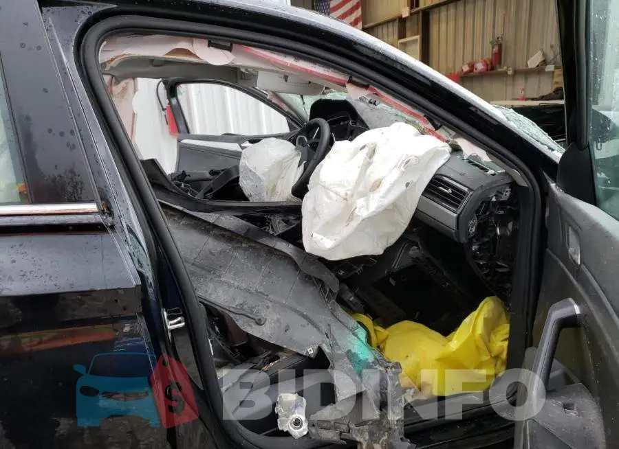 3VW7M7BU2NM010199 Photo# 5
