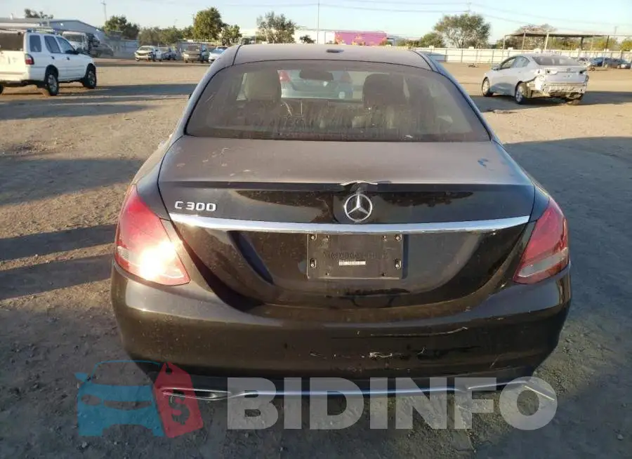 55SWF4JB7JU257609 Photo# 6