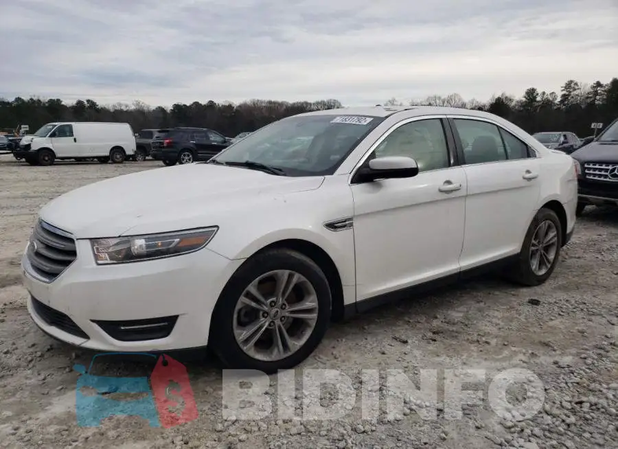 1FAHP2E85GG100370 Photo# 1