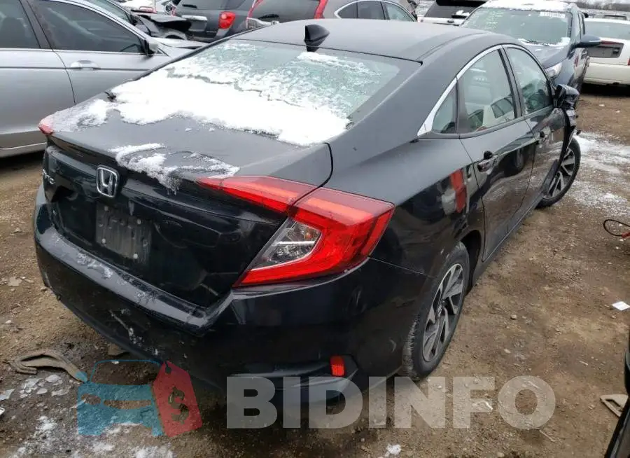 19XFC2F72HE013398 Photo# 3