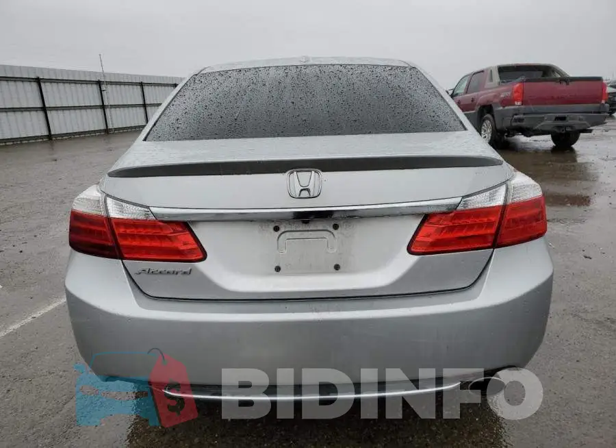 1HGCR2F8XEA139082 Photo# 6
