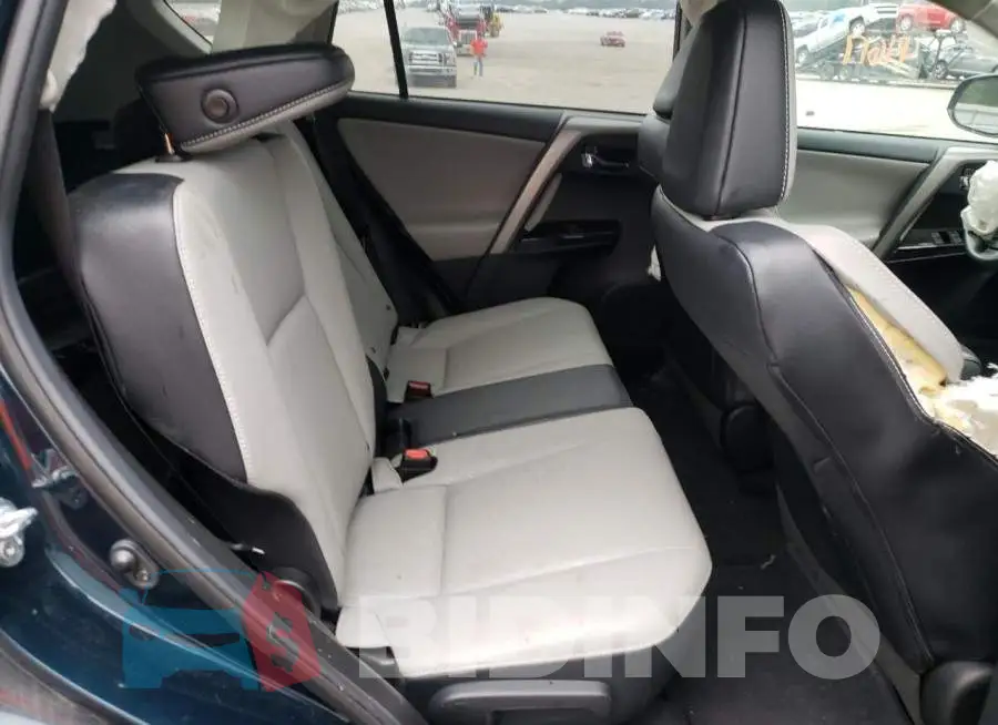 2T3YFREV1JW461201 Photo# 11