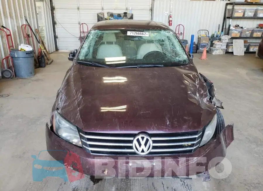 1VWBS7A39EC074735 Photo# 5