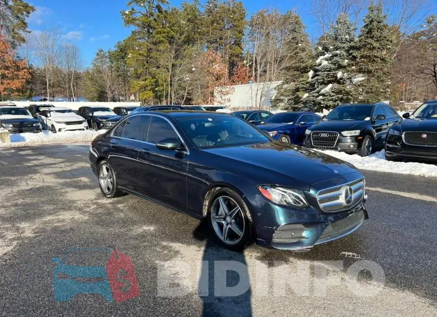 WDDZF4KB6HA041014 Photo# 2