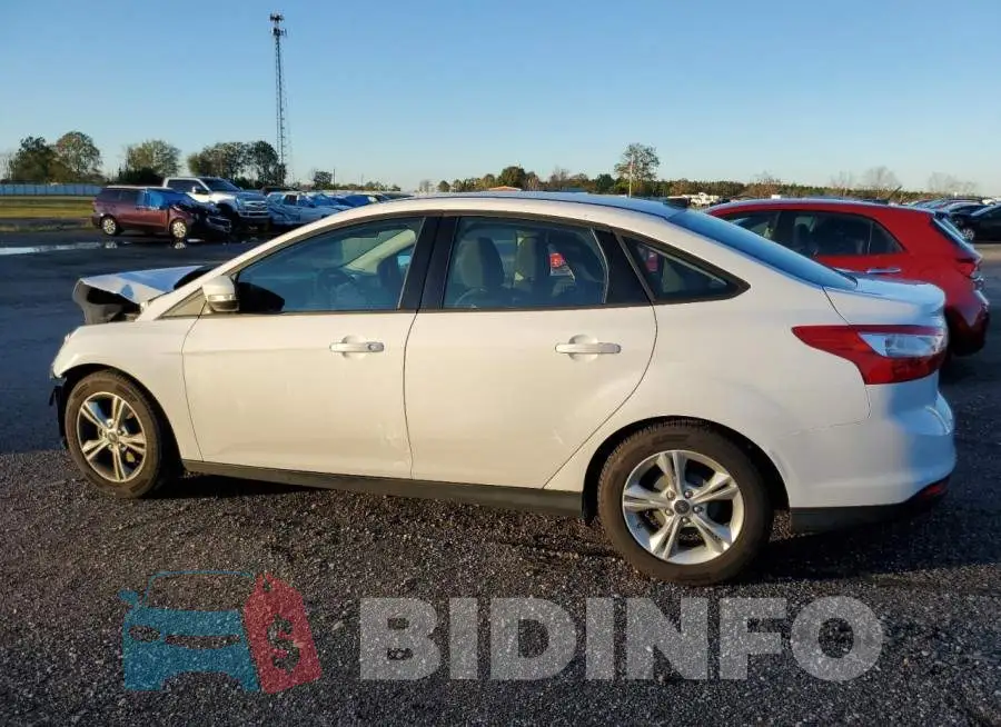 1FADP3F28EL174465 Photo# 2