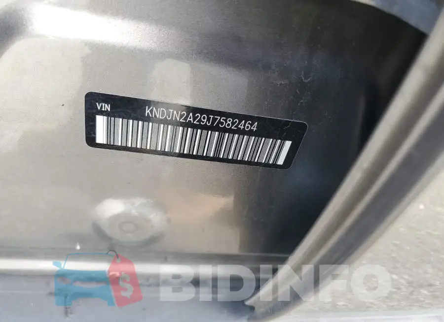 KNDJN2A29J7582464 Photo# 10
