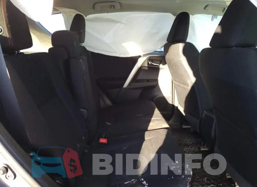 2T3RFREV7FW277277 Photo# 11