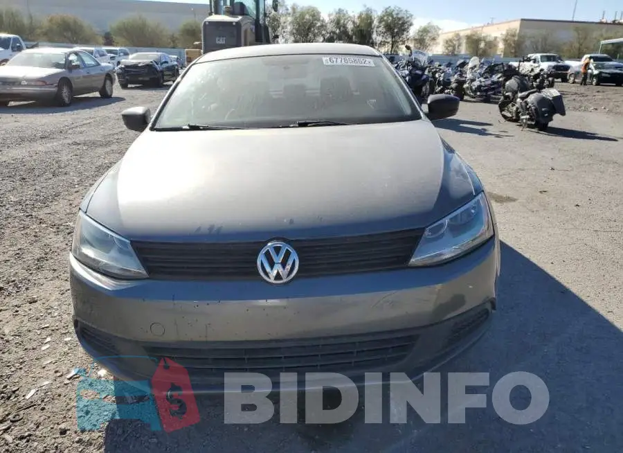 3VW2K7AJ9EM235551 Photo# 5