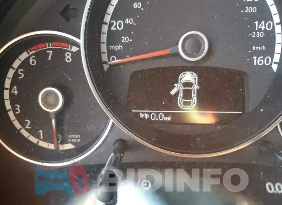3VW517AT2GM805829 Photo# 8