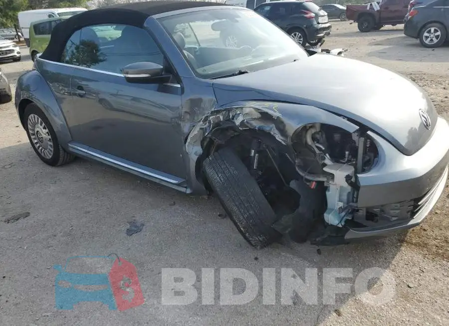 3VW517AT2GM805829 Photo# 9