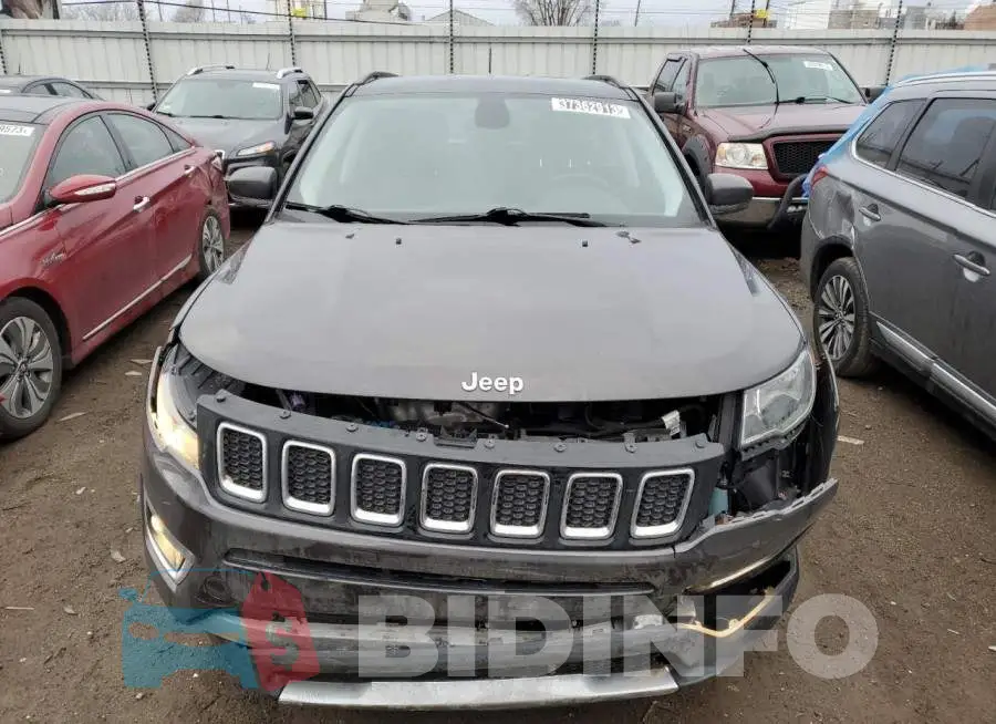 3C4NJDCB5JT399712 Photo# 5