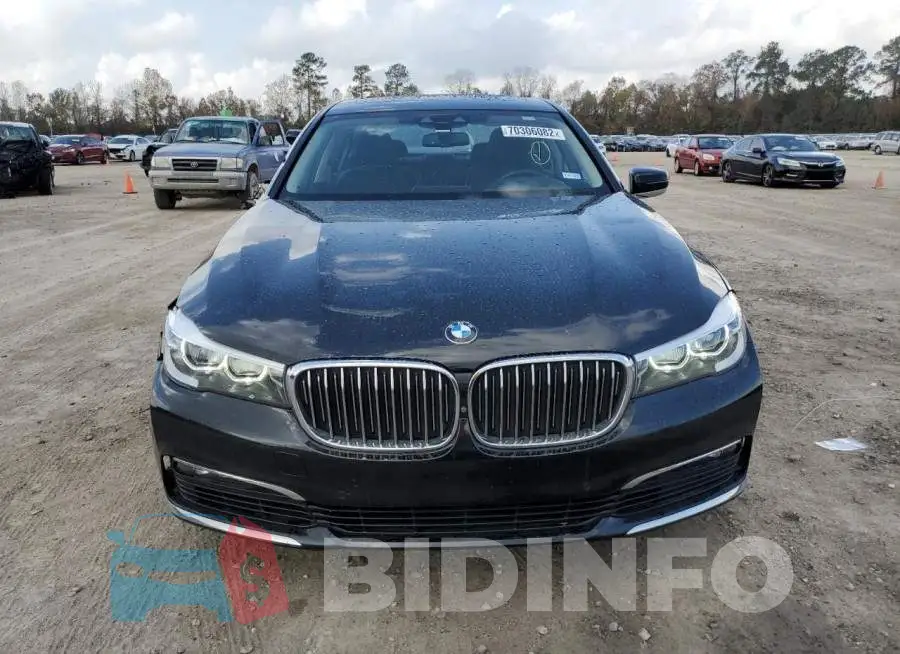 WBA7E2C54JG742927 Photo# 5