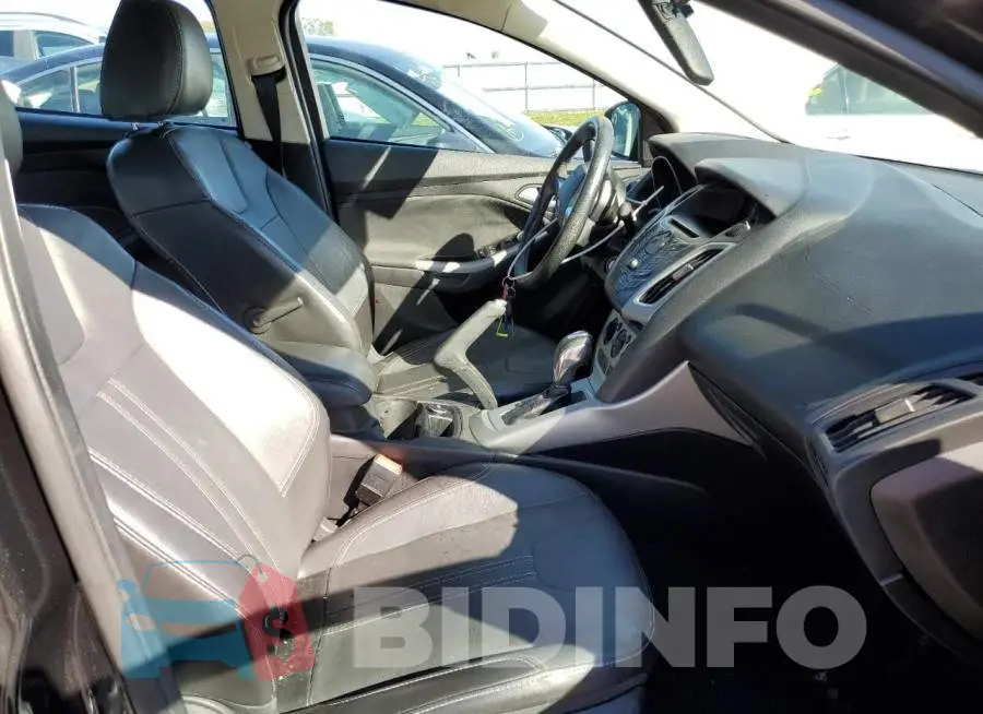 1FADP3F27EL330754 Photo# 5
