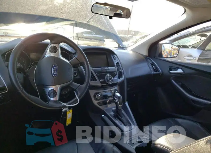 1FADP3N20EL401830 Photo# 8