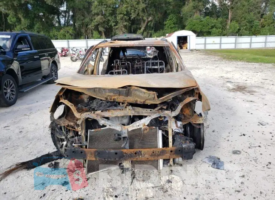 JTMWFREV4JJ186767 Photo# 5