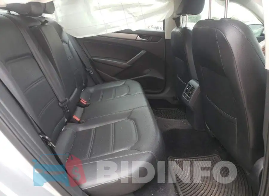 1VWBS7A37EC114097 Photo# 6