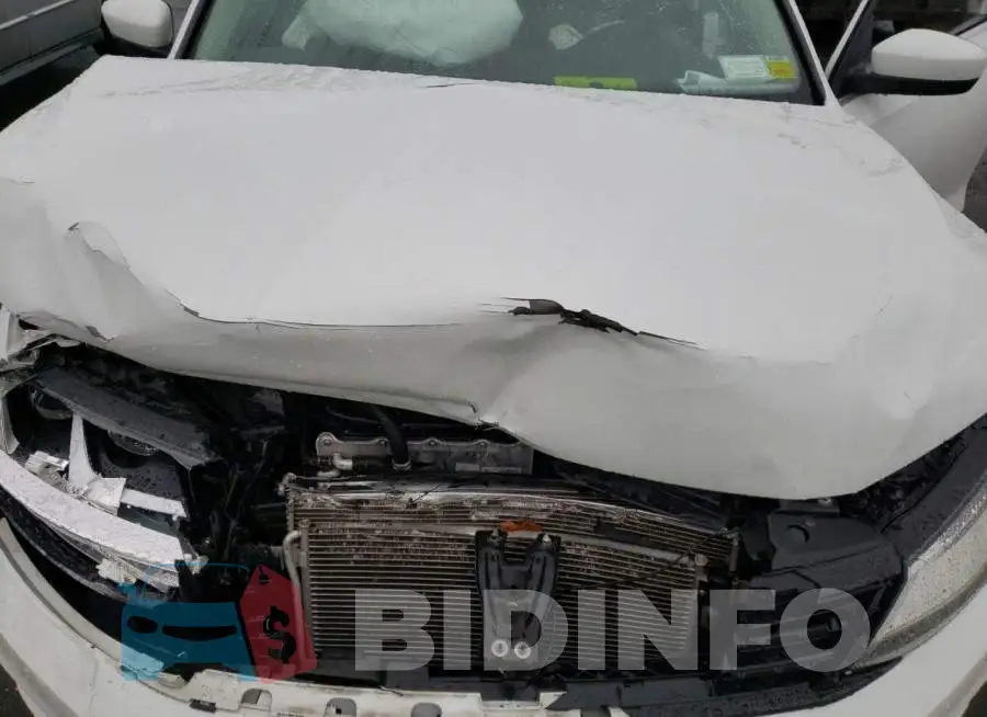 3VW2B7AJ0HM217525 Photo# 11