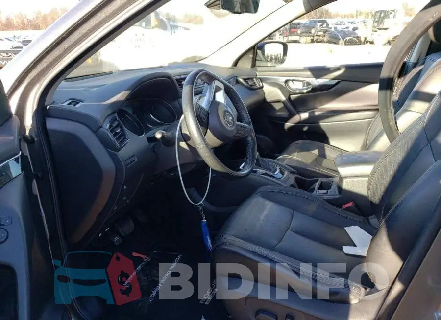 JN1BJ1CRXHW122575 Photo# 7