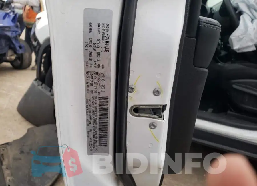 1C4PJLCBXKD128557 Photo# 10