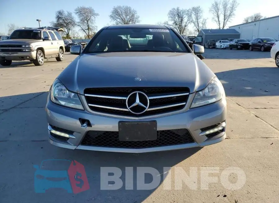 WDDGJ5HB8EG262870 Photo# 5