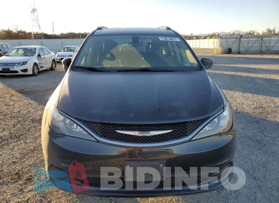 2C4RC1DG9MR512752 Photo# 5
